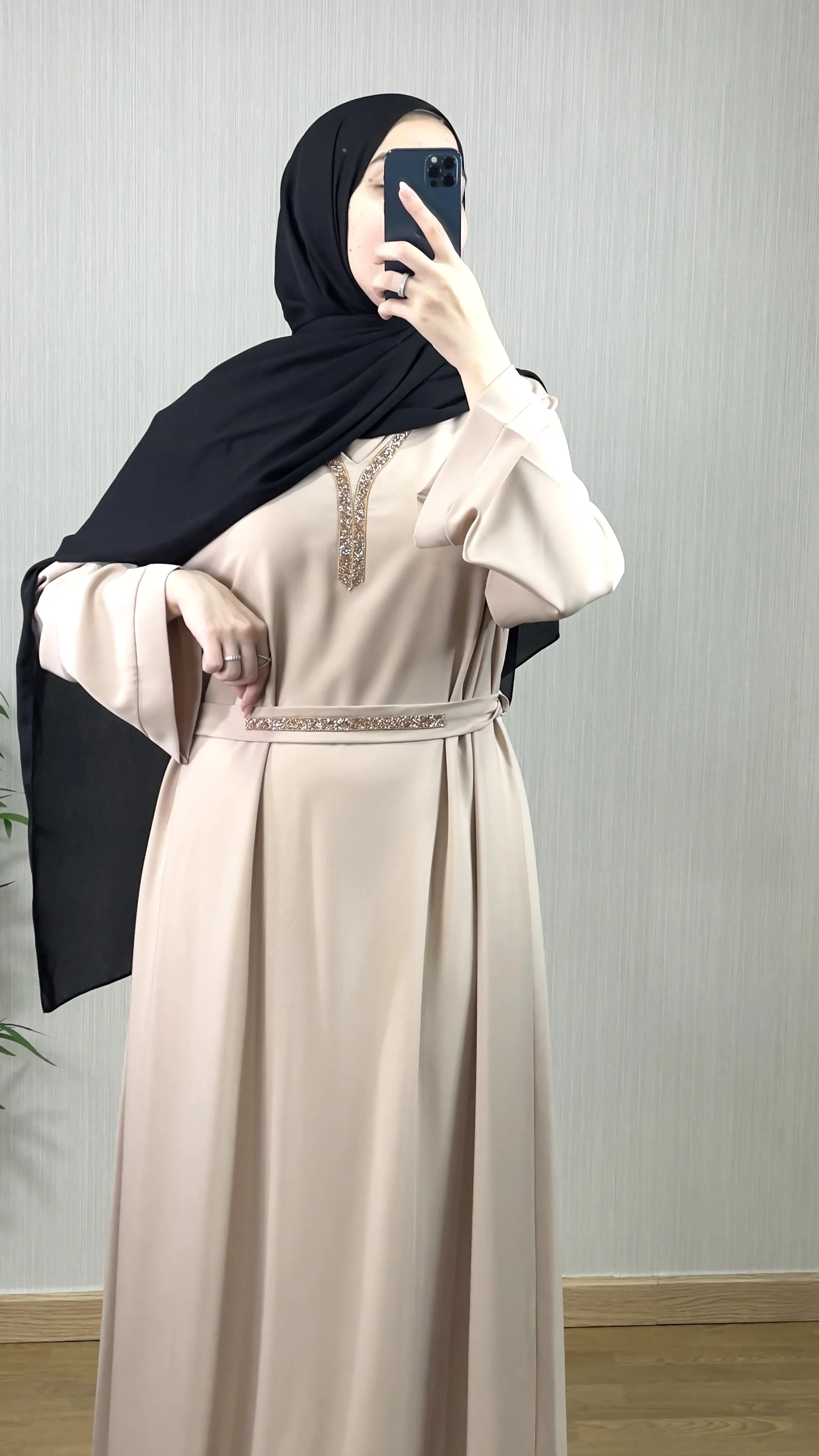 VESTIDO GEMA BEIGE - Image 3